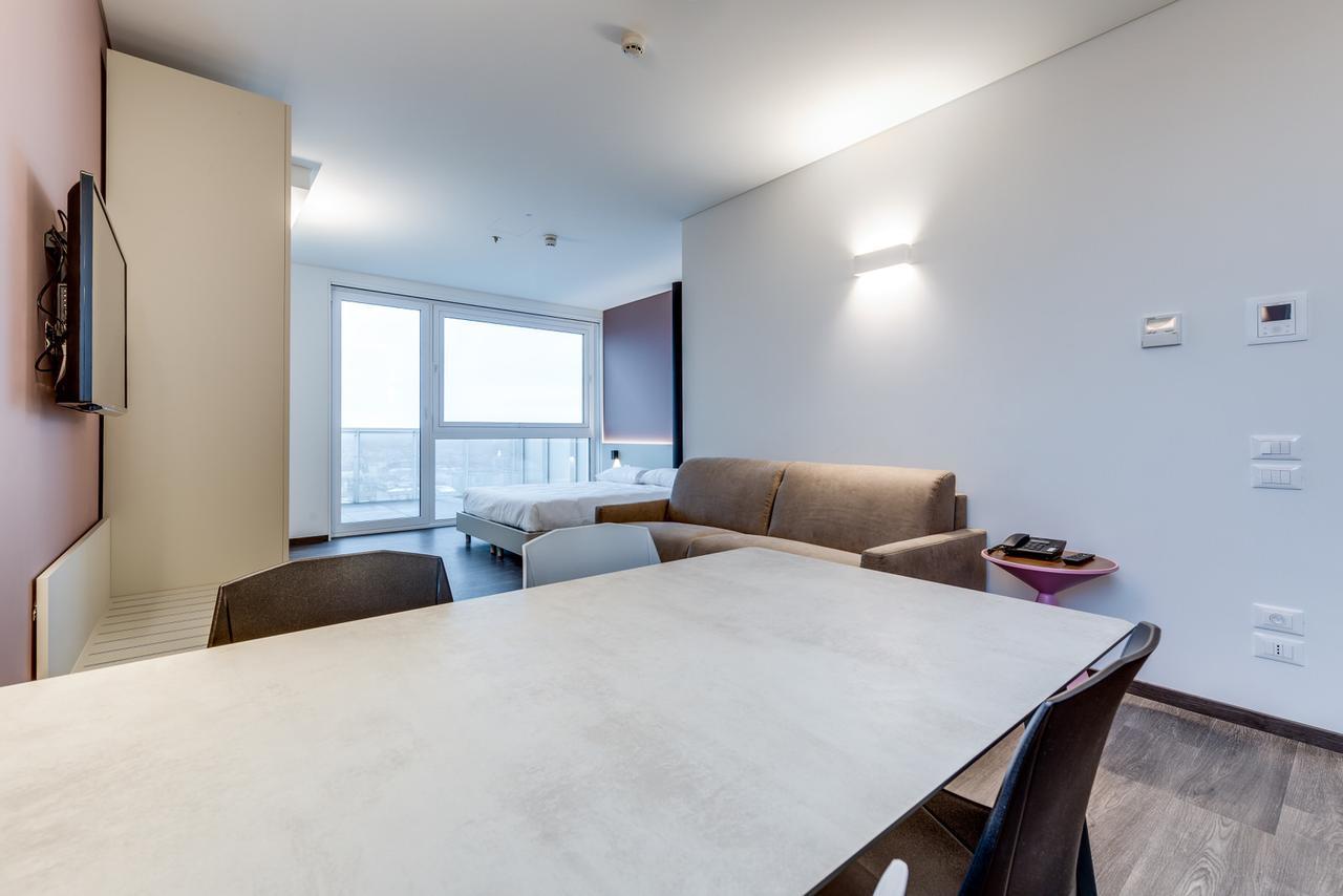 Sky Tower Suite Mestre Exterior foto